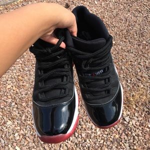 JORDAN 11 BRED SIZE 7Y